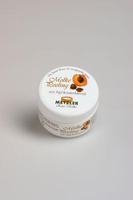 Whey face peeling with apricot seed oil Metzler