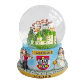 Snow Globe Salzburg